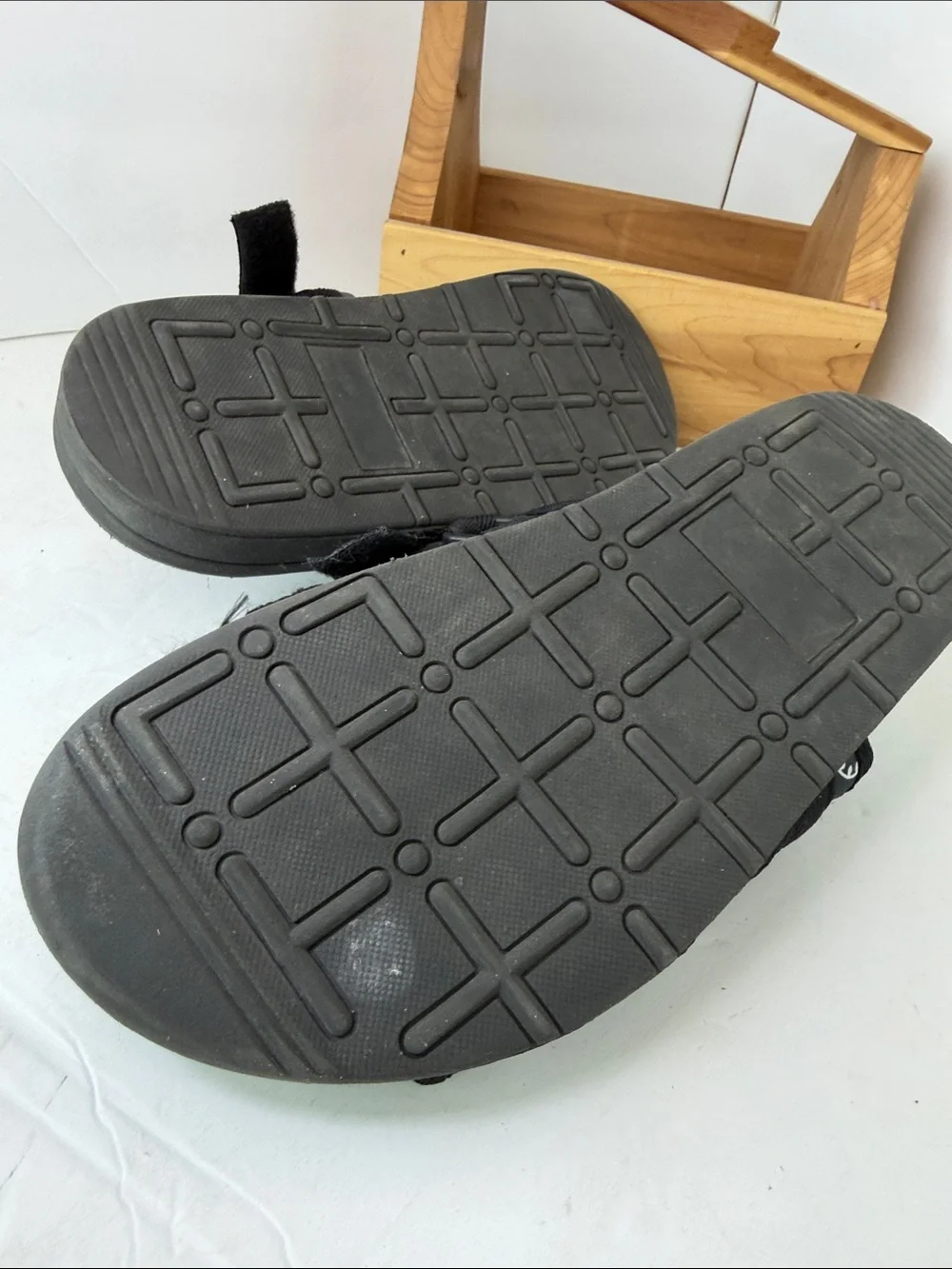 DRACO Slides Womens 6-7 Black Bandana Print Sandals - Comfortable Strap Slides